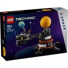 LEGO® Technic - Планетата Земя с Луната в орбита (42179)