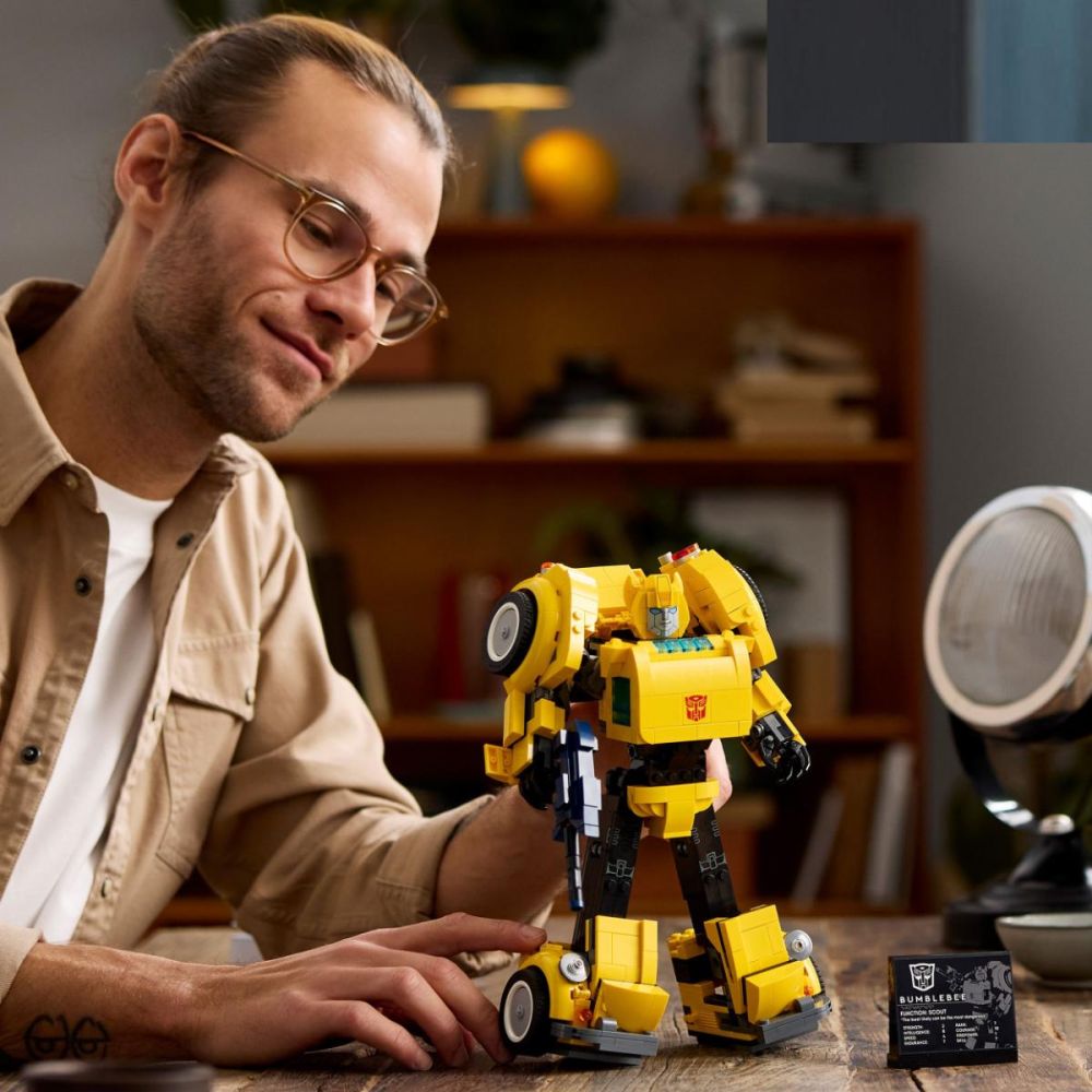 LEGO® Icons - Бъмбълби (10338)