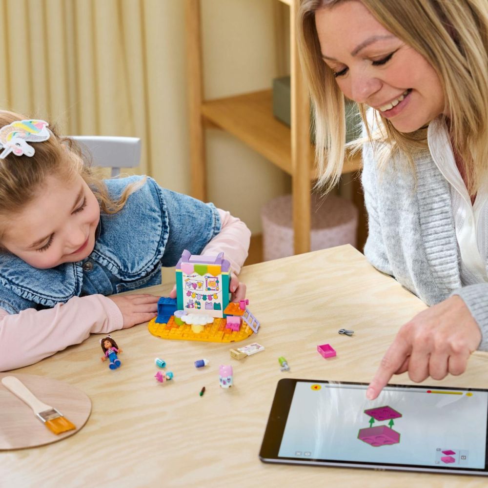 LEGO® Gabbys Dollhouse - Творчество заедно с Baby Box (10795)
