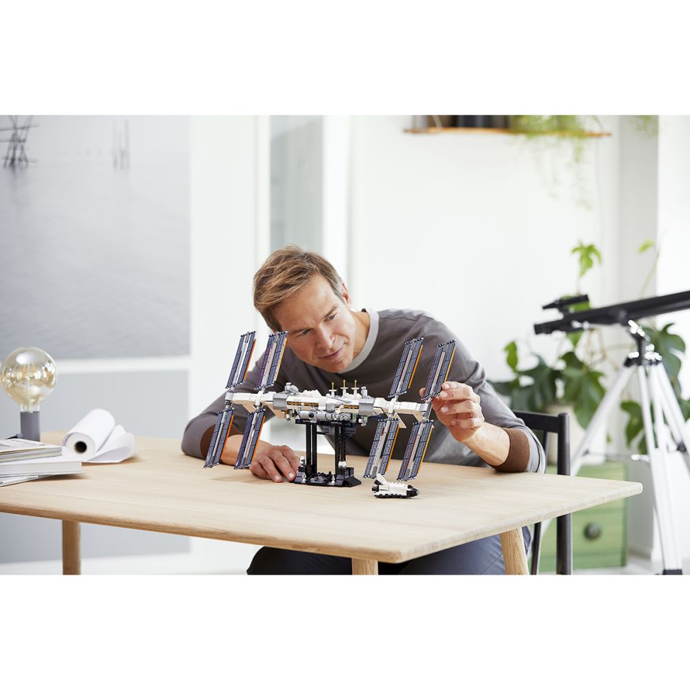 LEGO® Ideas - Международната космическа станция (21321)