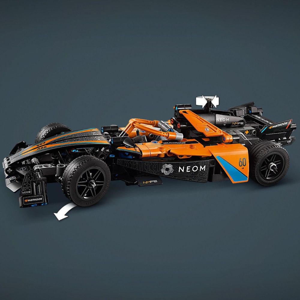 LEGO® Technic - Състезателна кола NEOM McLaren Formula E (42169)