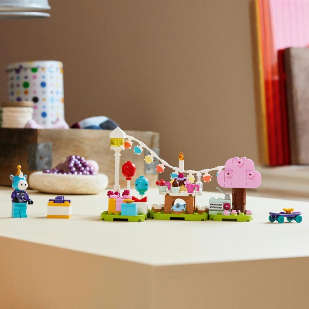 LEGO® Animal Crossing - Парти за рожден ден на Julian (77046)