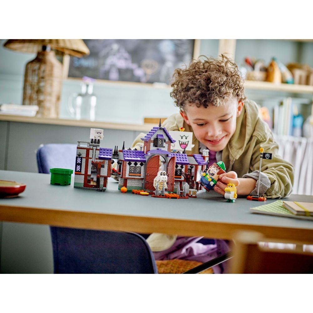 LEGO® Super Mario - Обитаваното от духове имение на King Boo (71436)