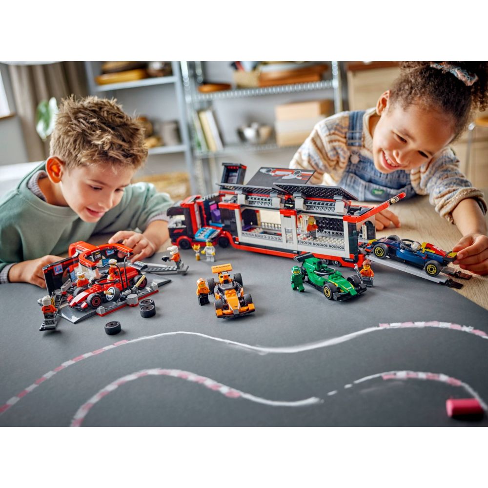 LEGO® City - Камион от F1® с коли RB20 и AMR24 от F1® (60445)