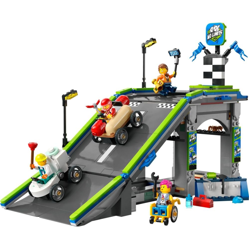 LEGO® City - Без ограничения: писта с рампа за състезателни (60460)