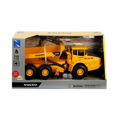 Камион със самосвал и фигурка, New Ray, Volvo A40D, 1:32
