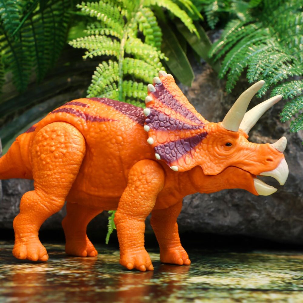 Интерактивна играчка Dinos Unleashed, Динозавър, Tрицератопс