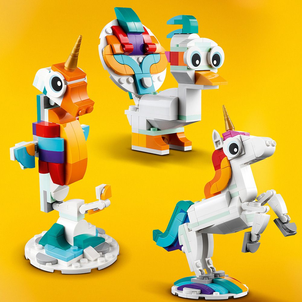 LEGO® Creator - Магически еднорог (31140)