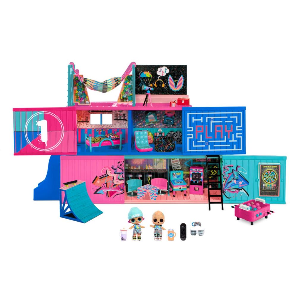 LOL Surprise Fashion Show House, Комплект за игра с 2 Кукли LOL и 40 изненади