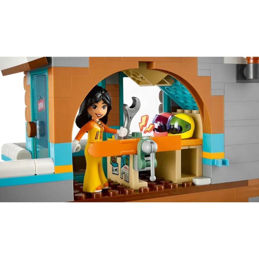 LEGO® Friends - Ски писта и кафе (41756)