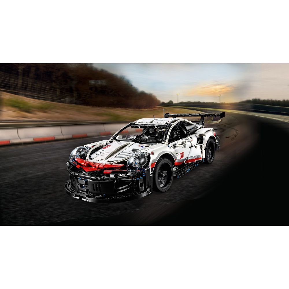 LEGO® Technic - Porsche 911 RSR (42096)