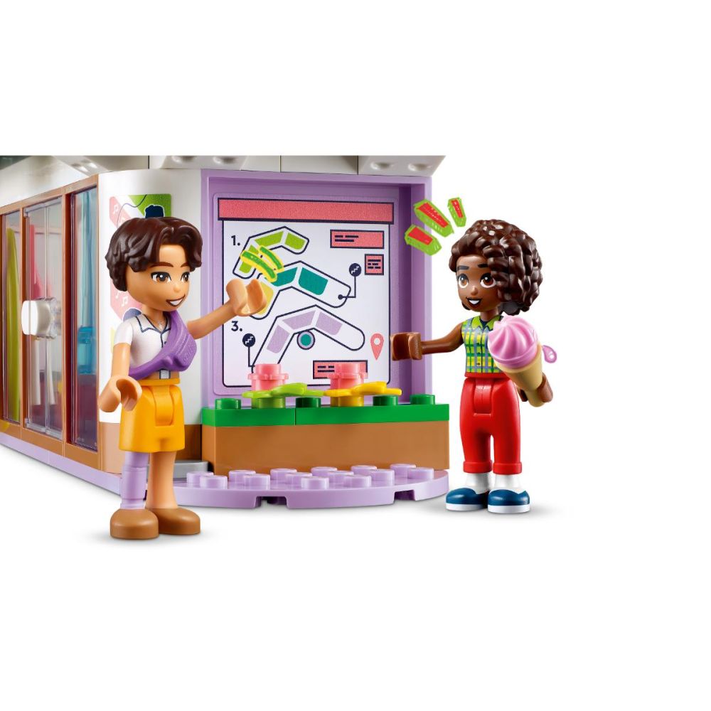 LEGO® Friends - Молът в Хартлейк Сити (42604)