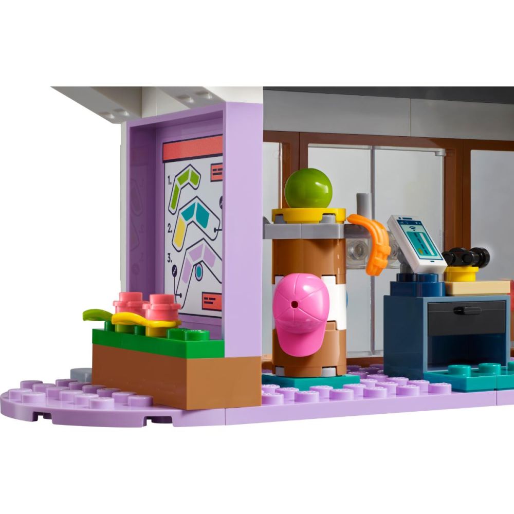 LEGO® Friends - Молът в Хартлейк Сити (42604)