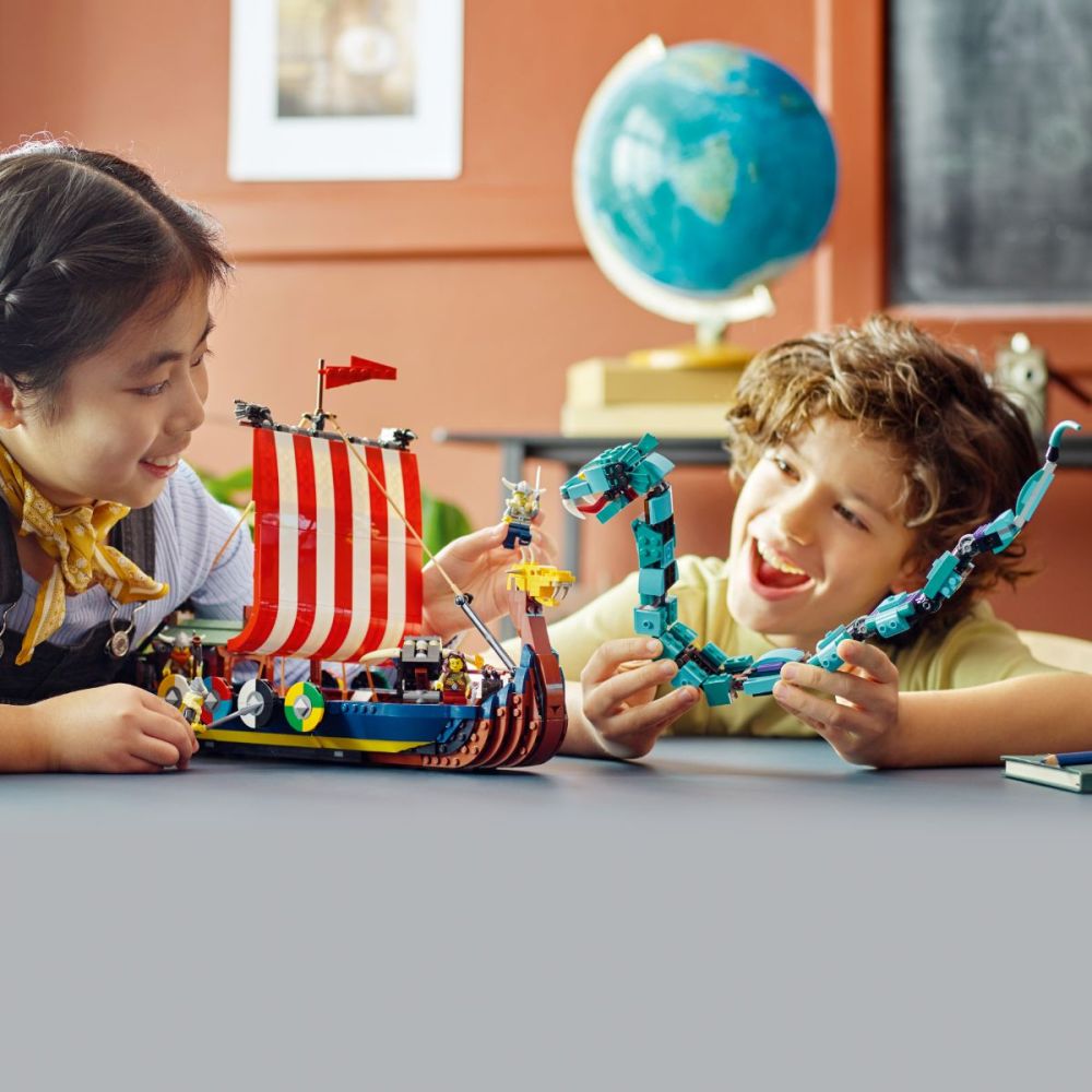Lego® Creator - 3 In 1 Викингски кораб и Змията на Мидгард (31132)