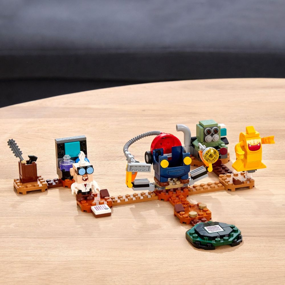 LEGO® Mario - Комплект Luigi’s Mansion™ Lab and Poltergust (71397)