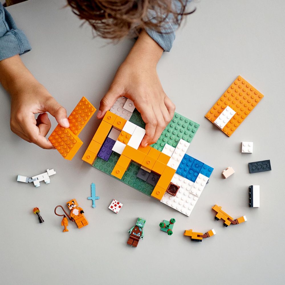 LEGO® Minecraft - Хижата на лисиците (21178)