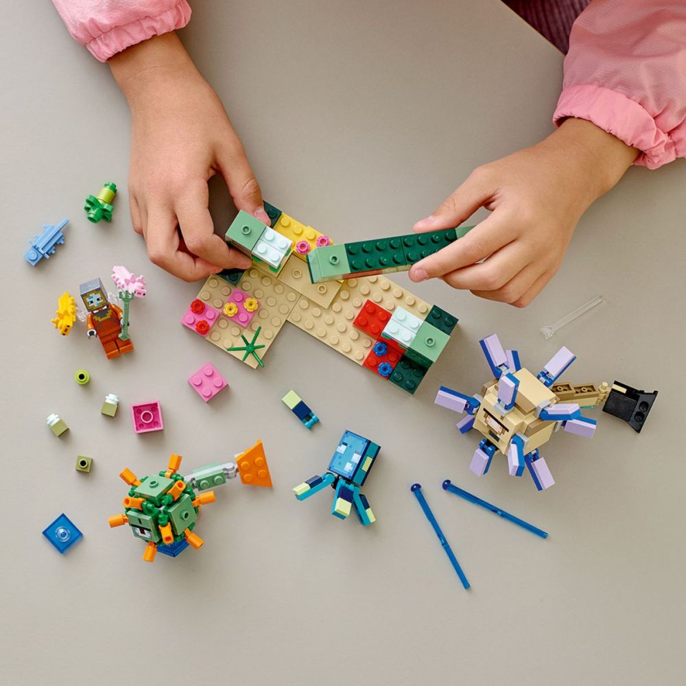 LEGO® Minecraft - Битката на пазителите (21180)