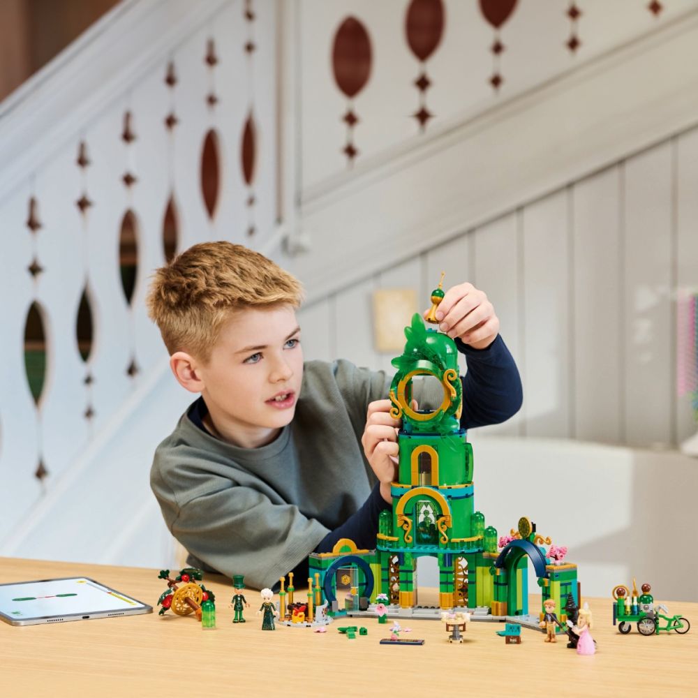 LEGO® Wicked - Добре дошли в Изумрудения град (75684)
