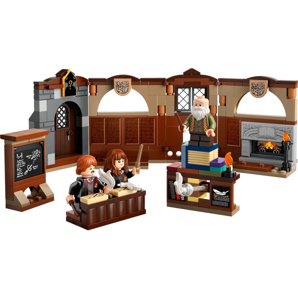 LEGO® Harry Potter - Замъкът Хогуортс: Час по вълшебство (76442)