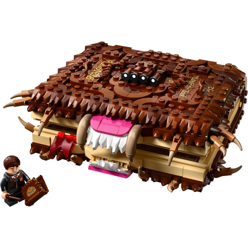 LEGO® Harry Potter - Чудовищна книга за чудовища (76449)