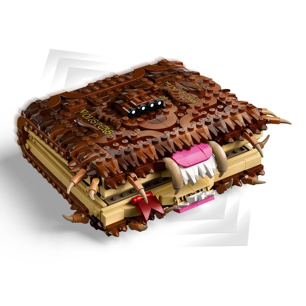 LEGO® Harry Potter - Чудовищна книга за чудовища (76449)
