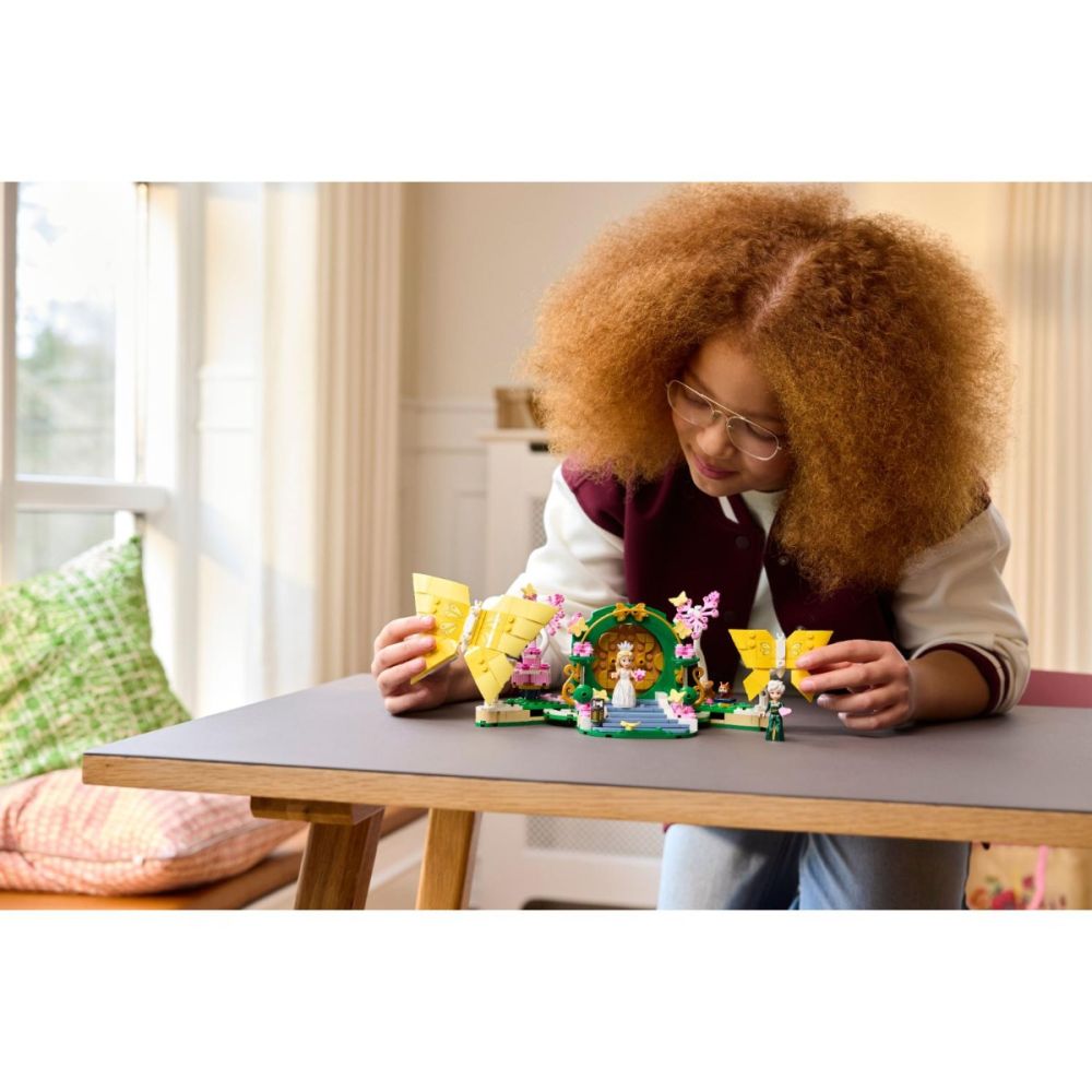 LEGO® Wicked - Сватбеният ден на Глинда (75688)