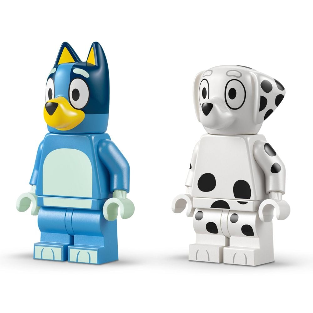 LEGO® Bluey - На площадката с Блуи и Клои (11201)