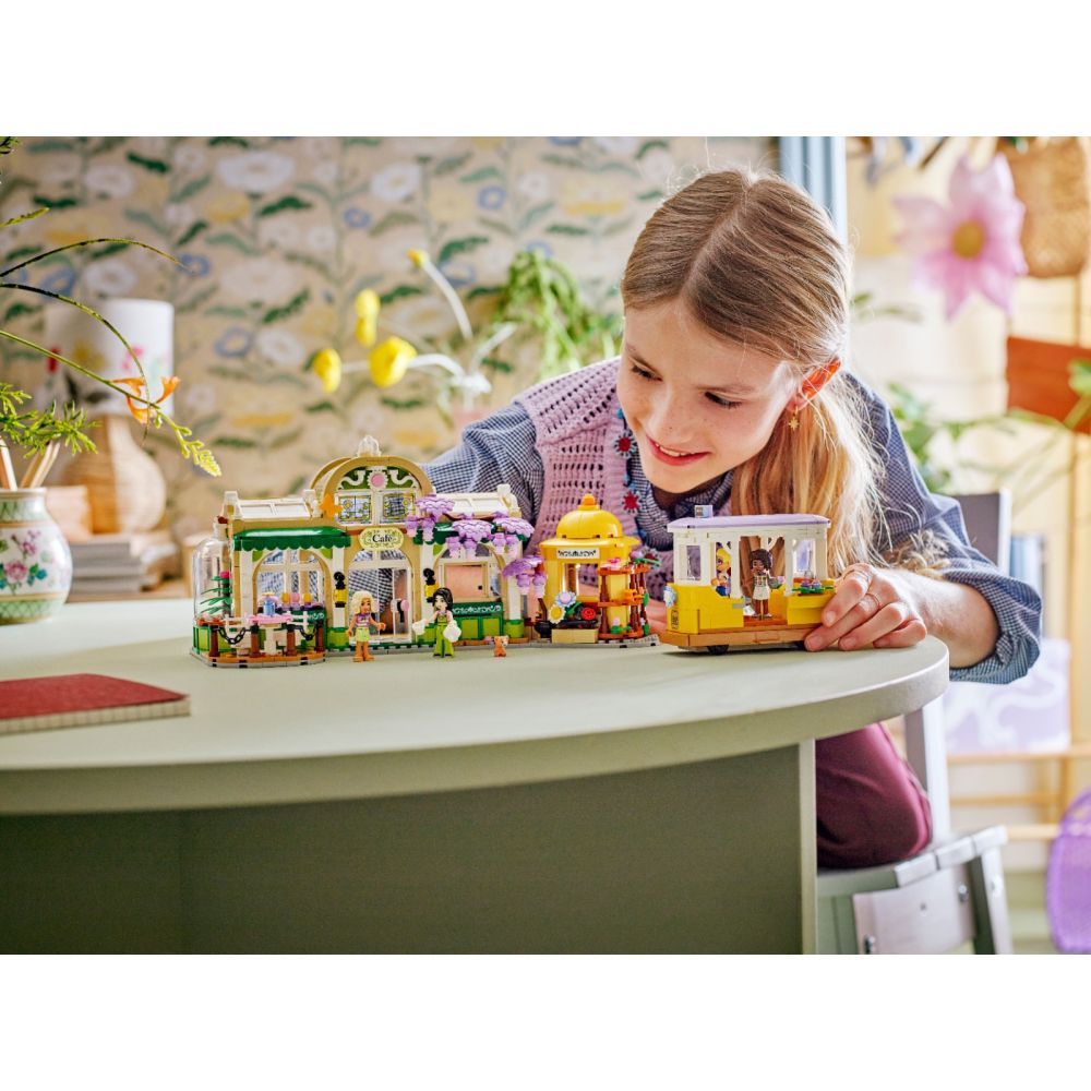 LEGO® Friends - Градинско кафене и магазин за цветя (42671)