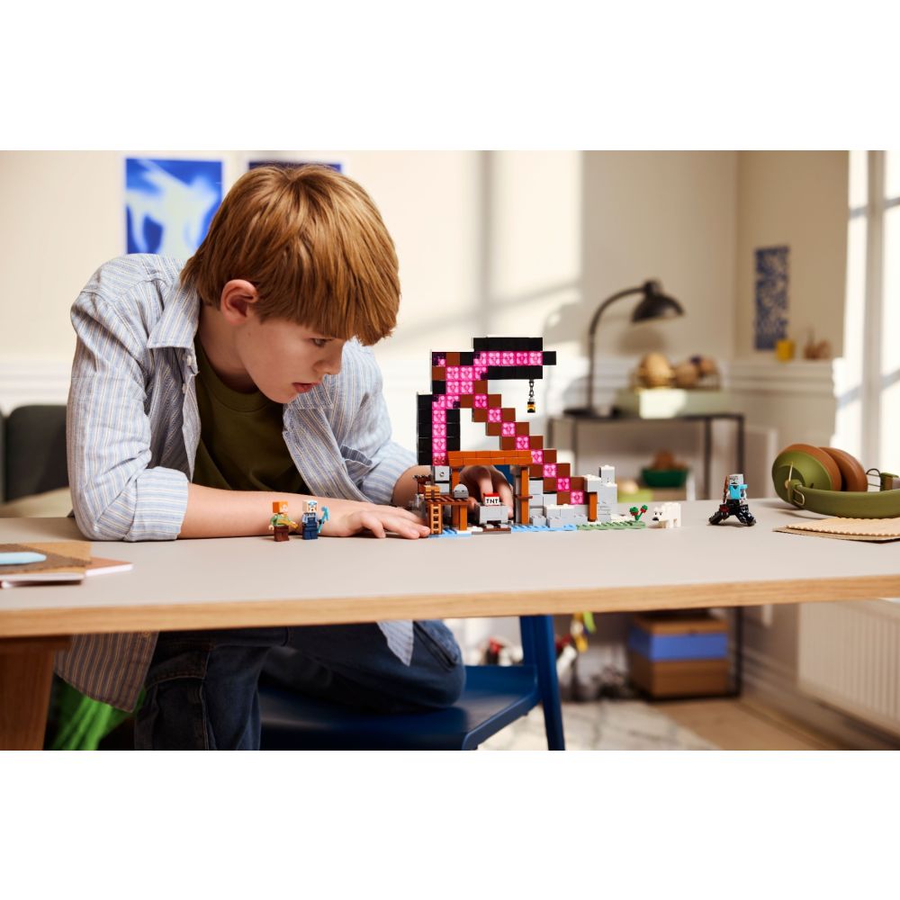 LEGO® Minecraft - Мина-кирка (21277)