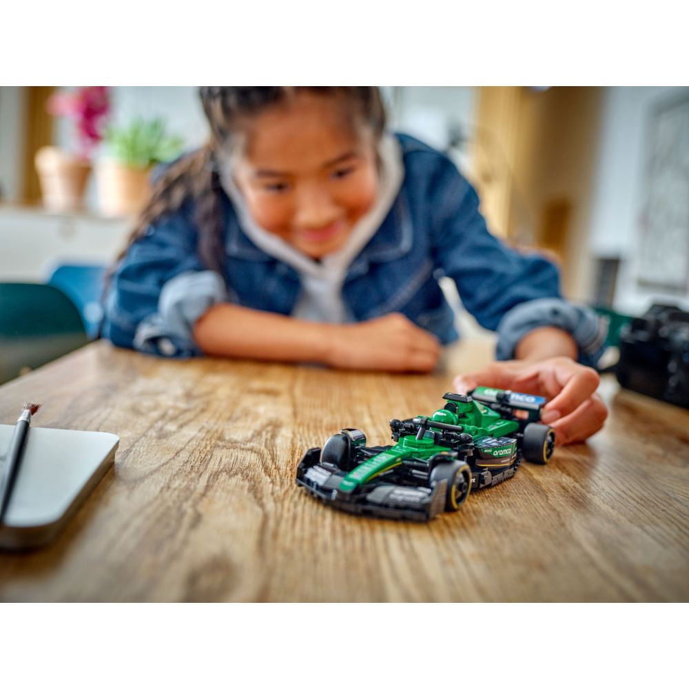 LEGO® Speed Champions - Болид Aston Martin Aramco F1® AMR24 (77245)