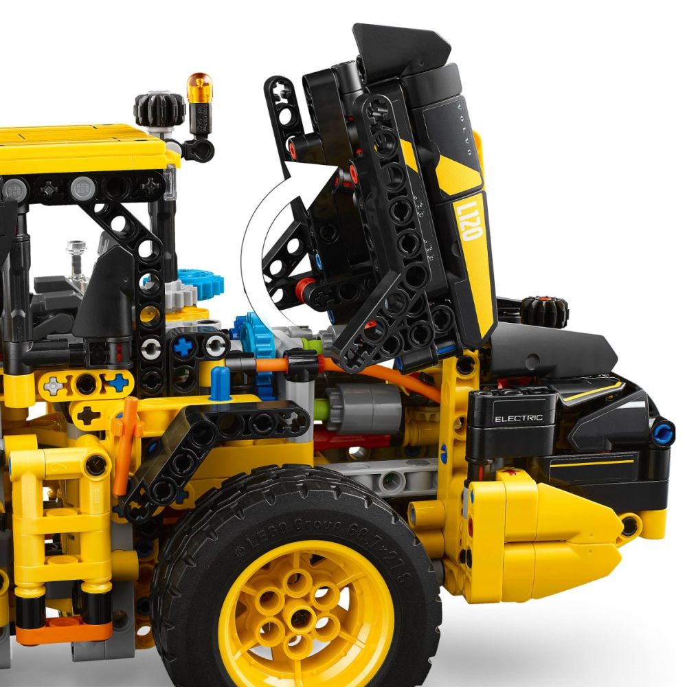 LEGO® Technic - Колесен товарач Volvo L120 Electric (42209)