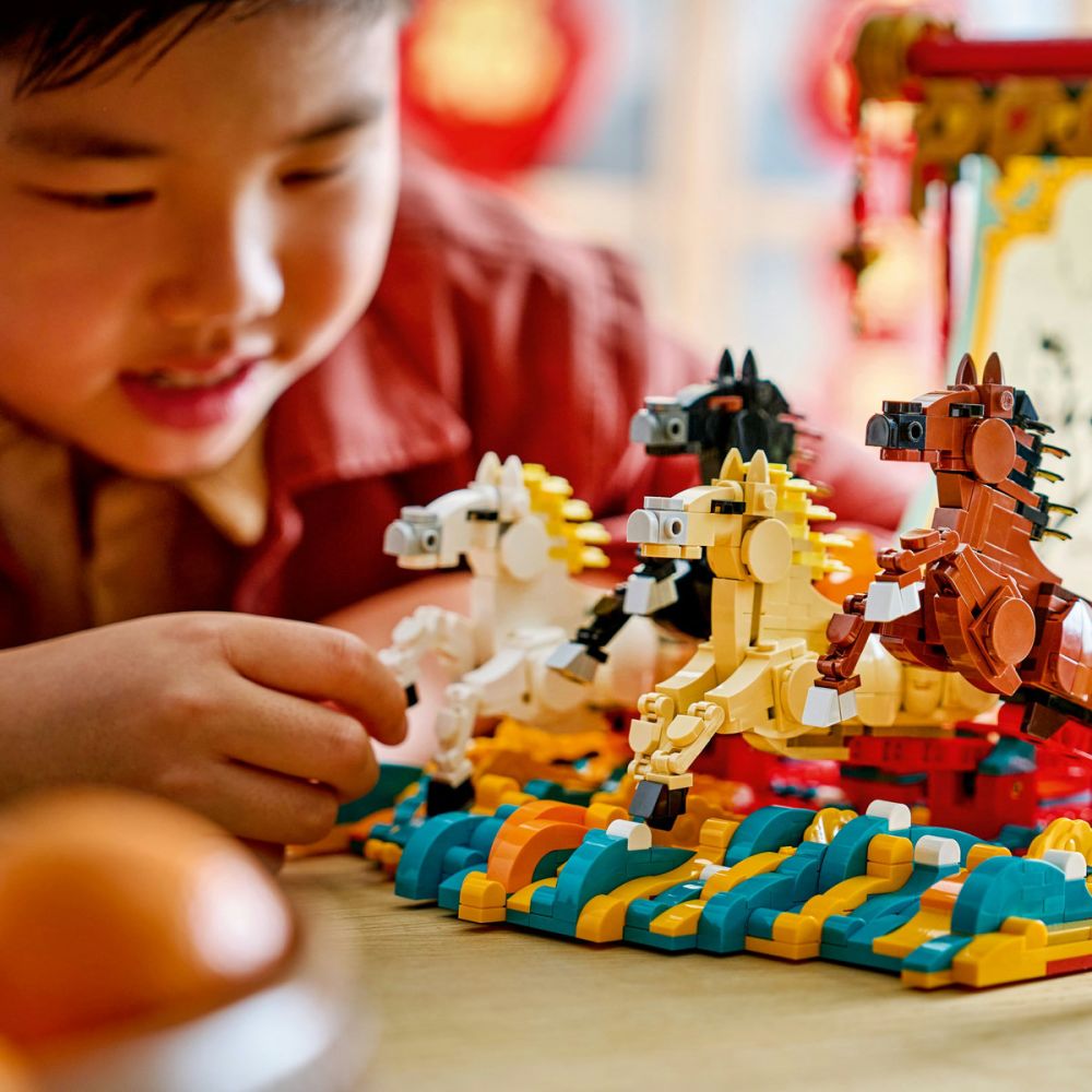 LEGO® Festival - Картина с коне в галоп (80119)