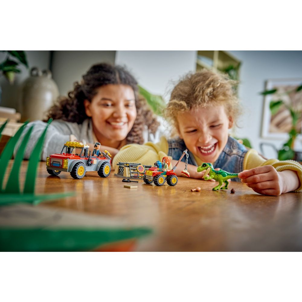 LEGO® Jurassic World - Камион за транспортиране на млад тиранозавър рекс (77978)