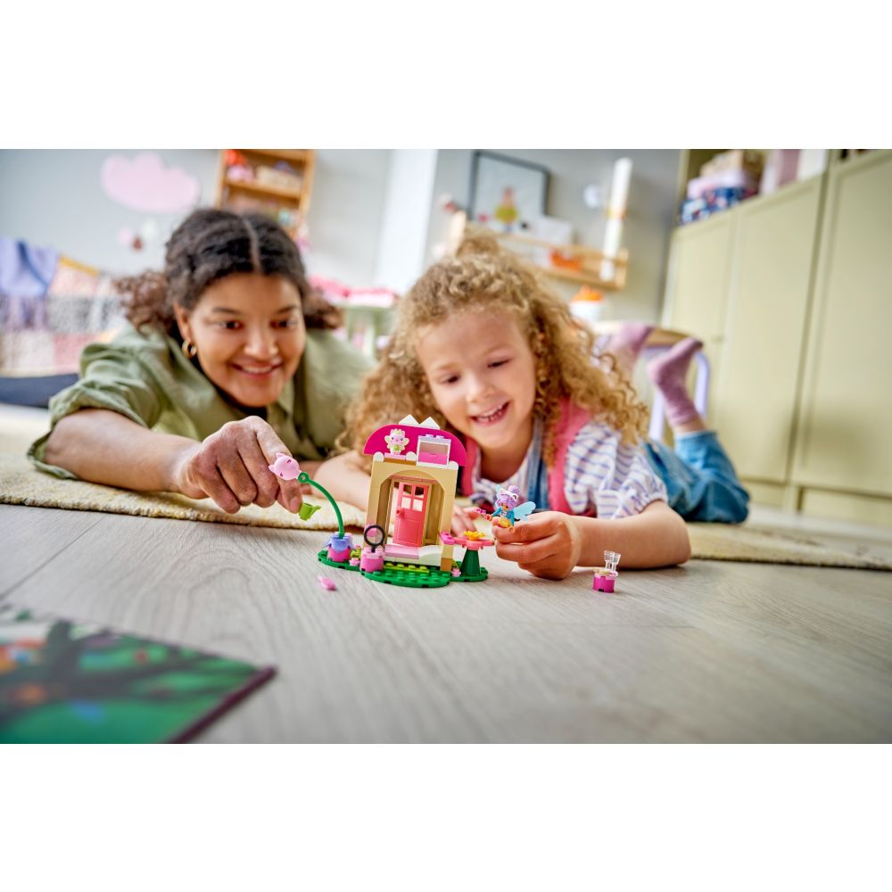 LEGO® Gabbys Dollhouse - Градинската къща на котешката фея (11212)
