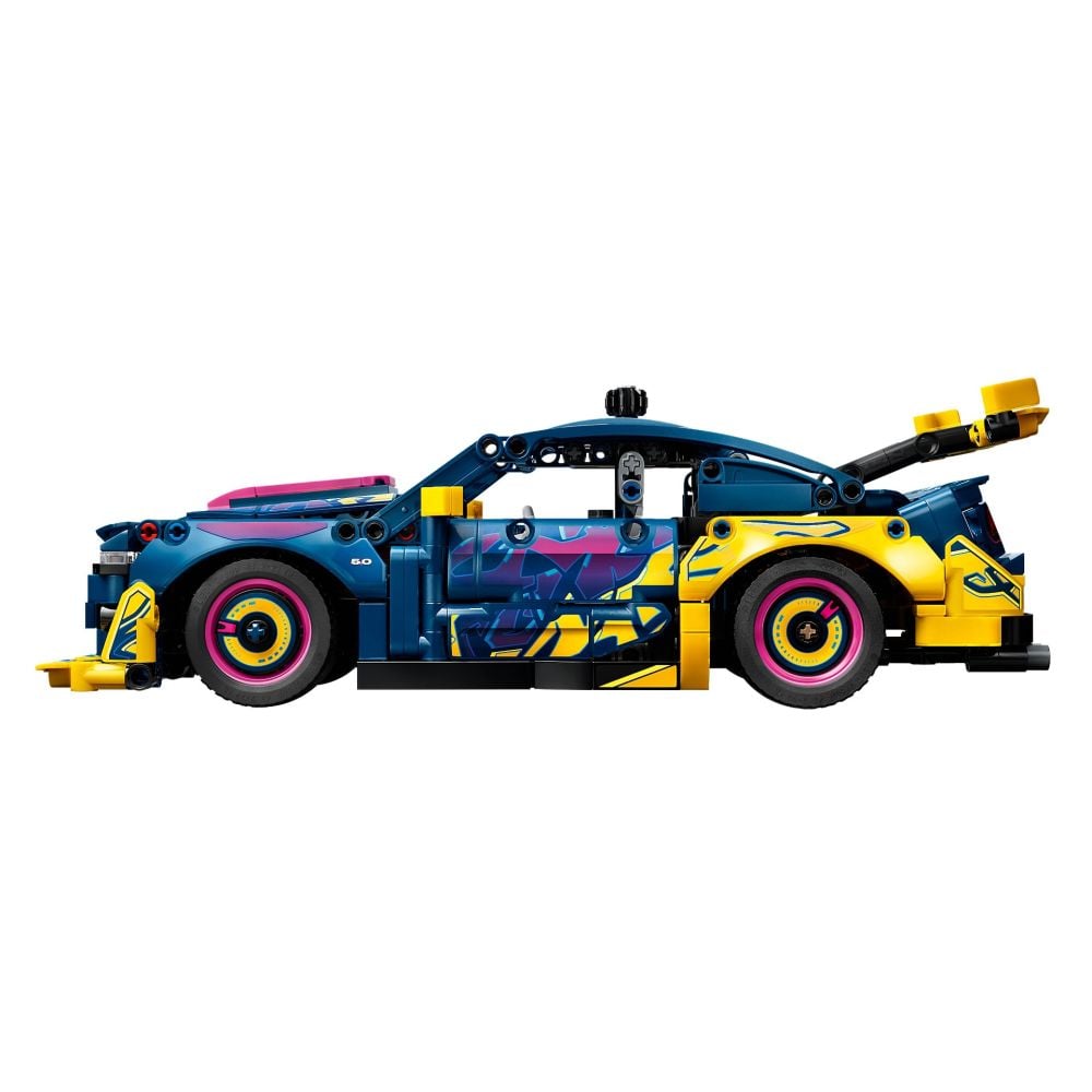 LEGO® Technic - Кола с персонализиран гараж Ford Mustang GT (42236)