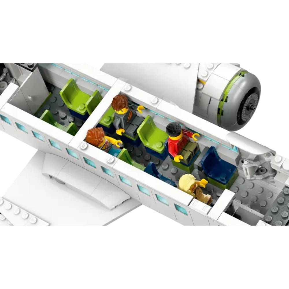 LEGO® City - Пътнически самолет (60367)