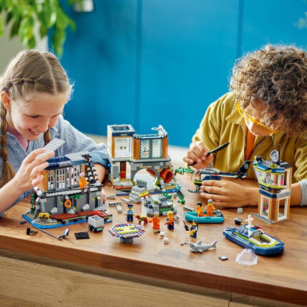LEGO® City - Затворническият остров на полицията (60419)