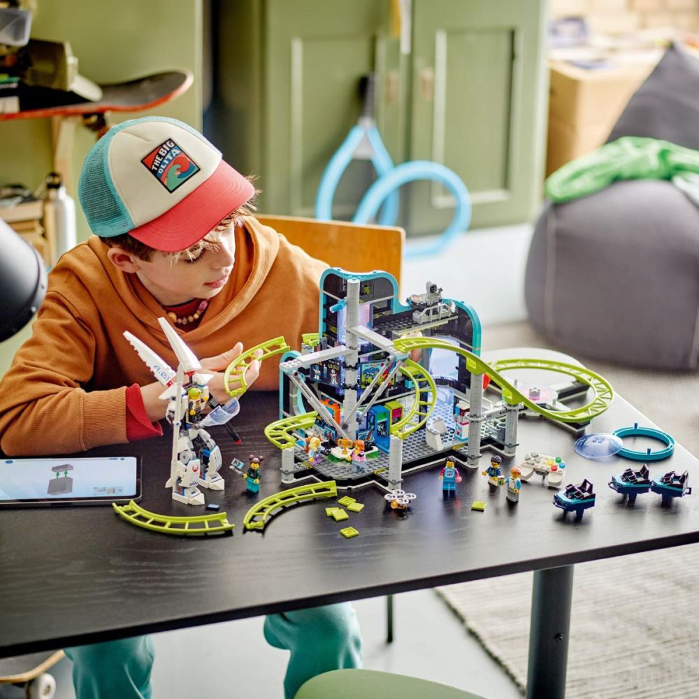 LEGO® City - Увеселителен парк с роботи (60421)