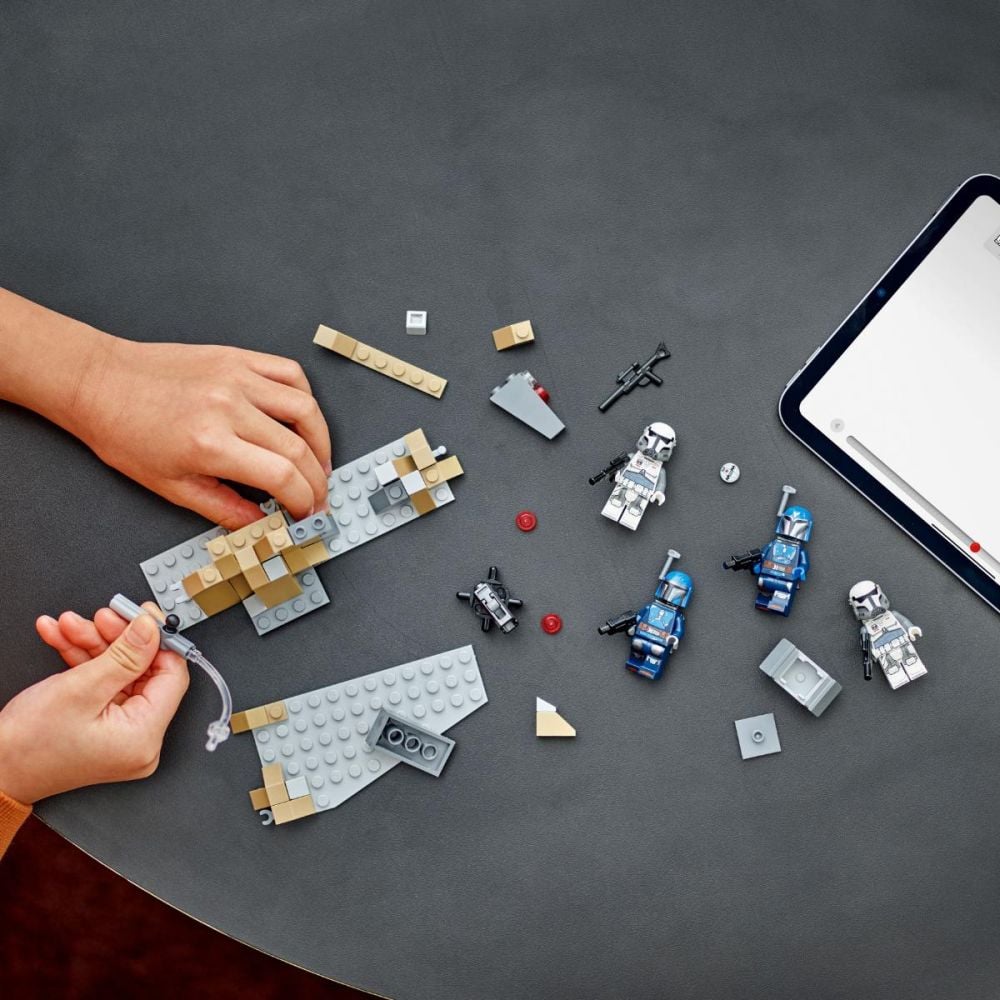 LEGO® Star Wars - Засада на Мандалор – боен пакет (75373)
