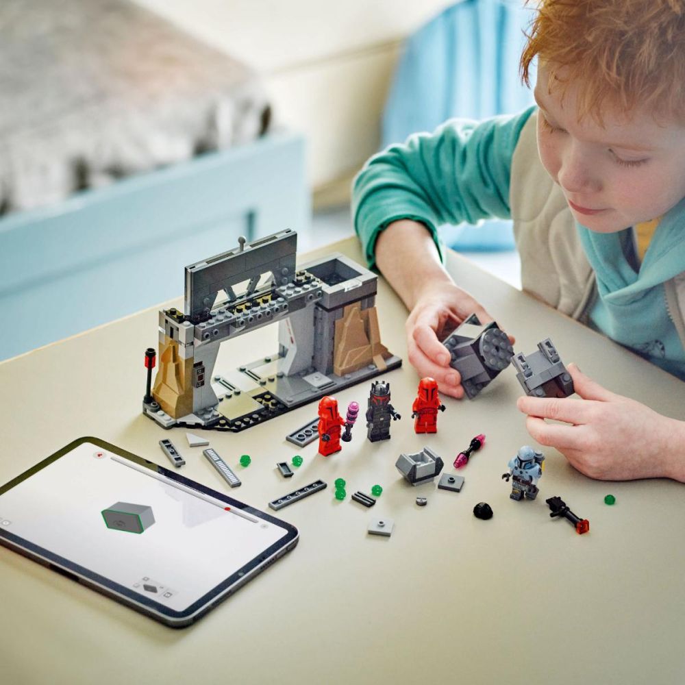 LEGO® Star Wars - Битка между Паз Висла и Моф Гидиън (75386)