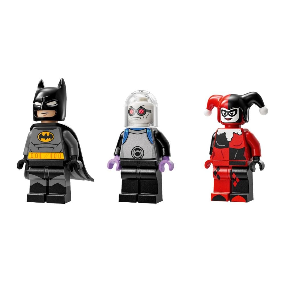 LEGO® Super Heroes - Батман с Батмобила срещу Харли Куин и Мистър Фрийз (76274)
