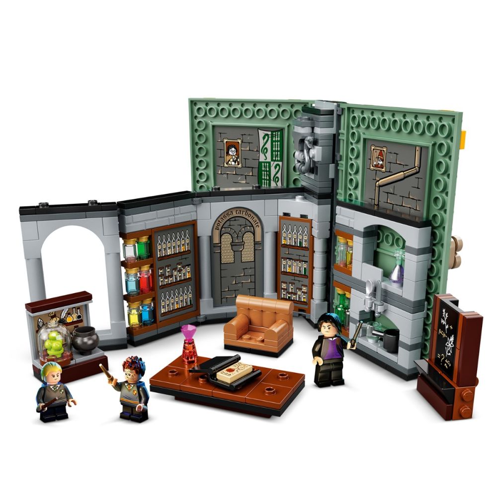 LEGO® Harry Potter™ - Момент в Хогуортс: час по отвари (76383)
