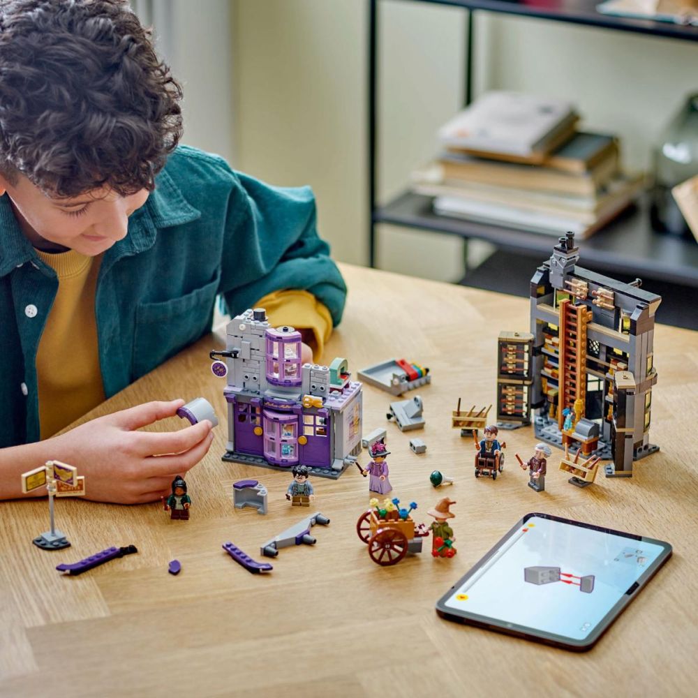 LEGO® Harry Potter - Оливандър и дрехи от Мадам Молкин (76439)