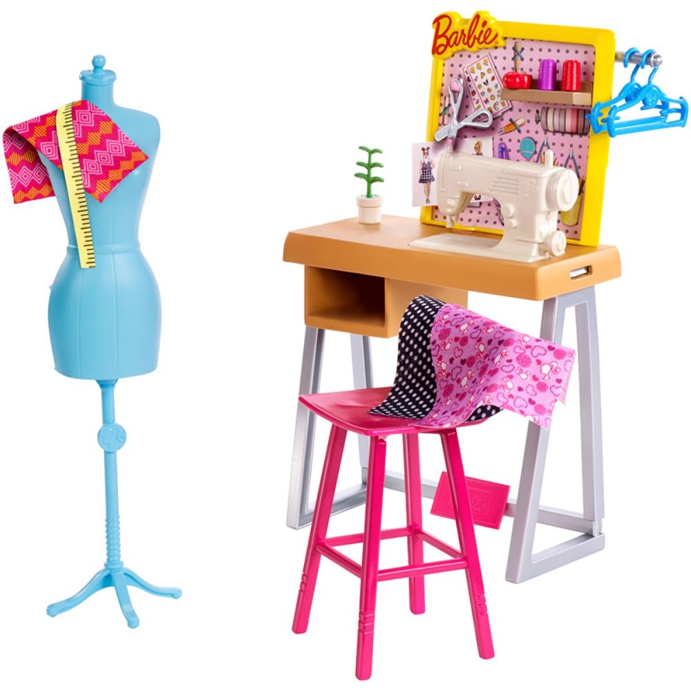 Комплект за игра Barbie с аксесоари - Шивашка работилница, FXP10