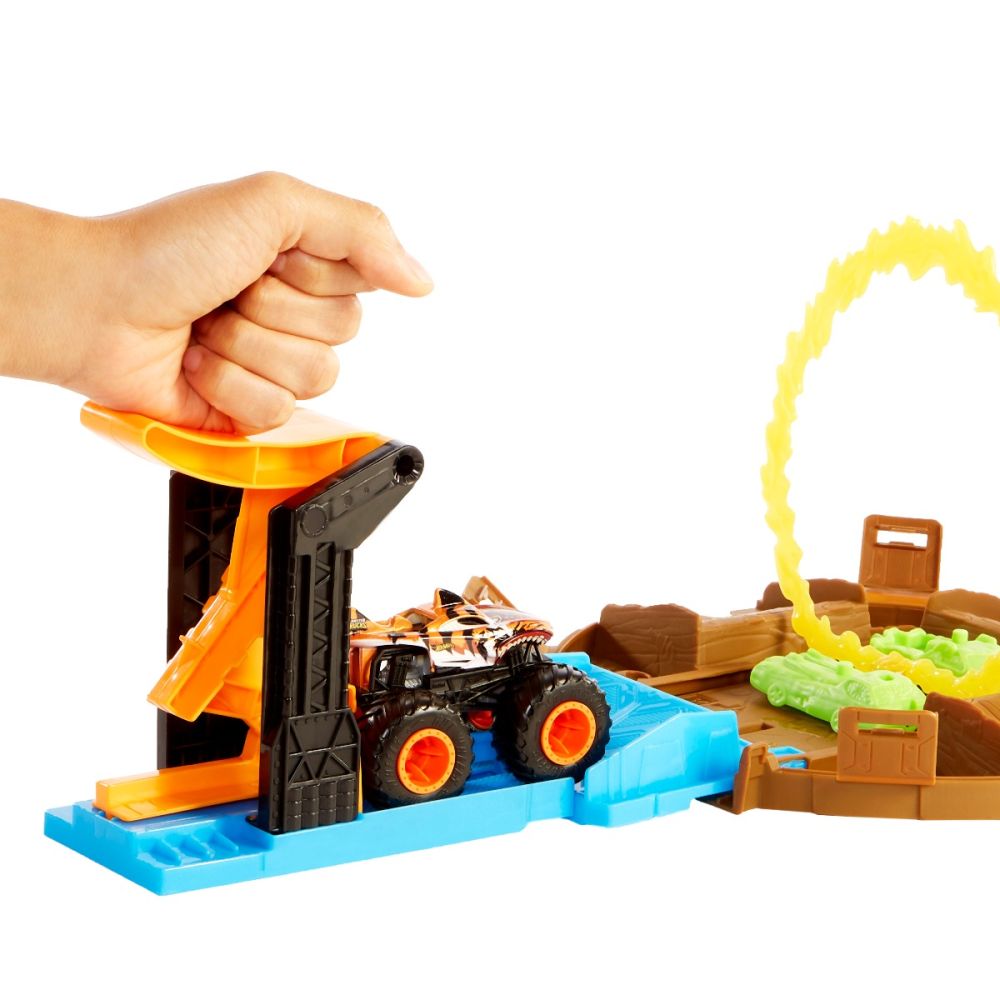 Комплект за игра Писта с препятствия Hot Wheels Monster Truck, Stunt Ride
