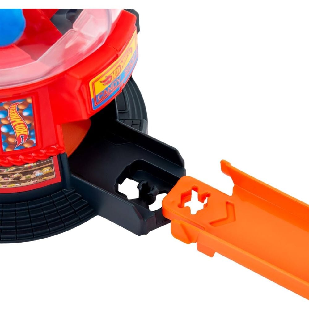 Комплект за игра с количка, Hot Wheels, Downtown Candy Shop, JBM62