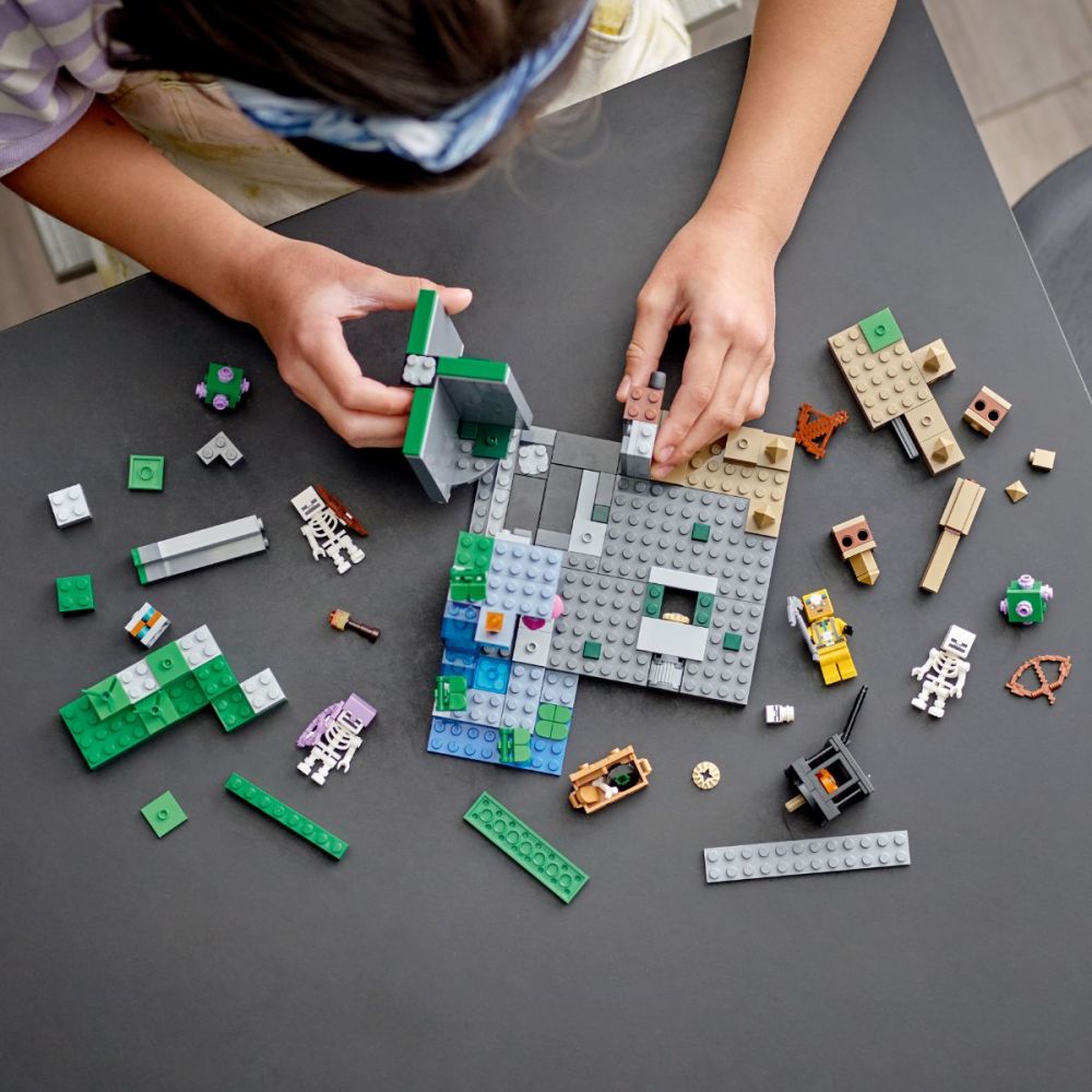 Lego® Minecraft - Занданът на скелетите (21189)