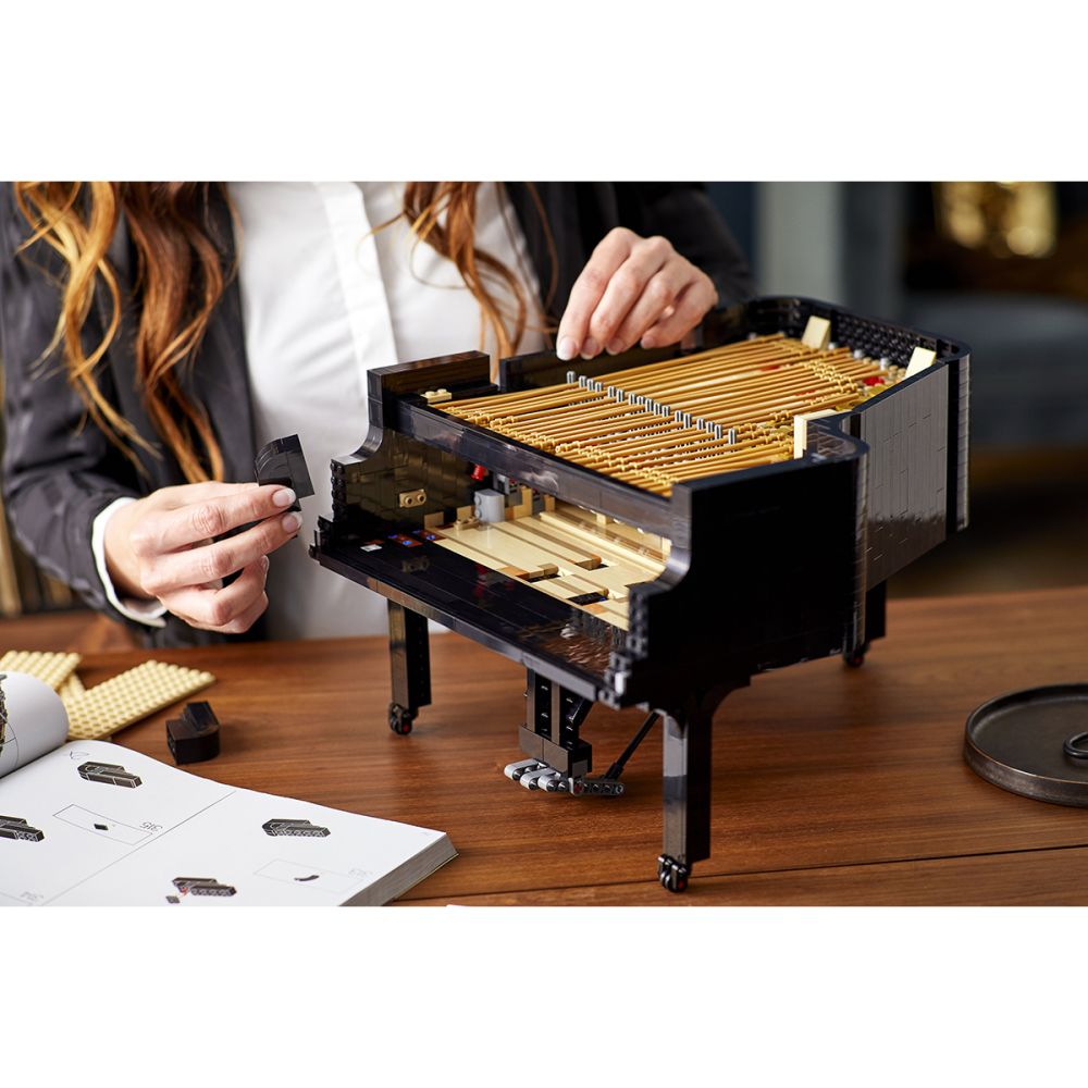 LEGO® Ideas - Роял (21323)