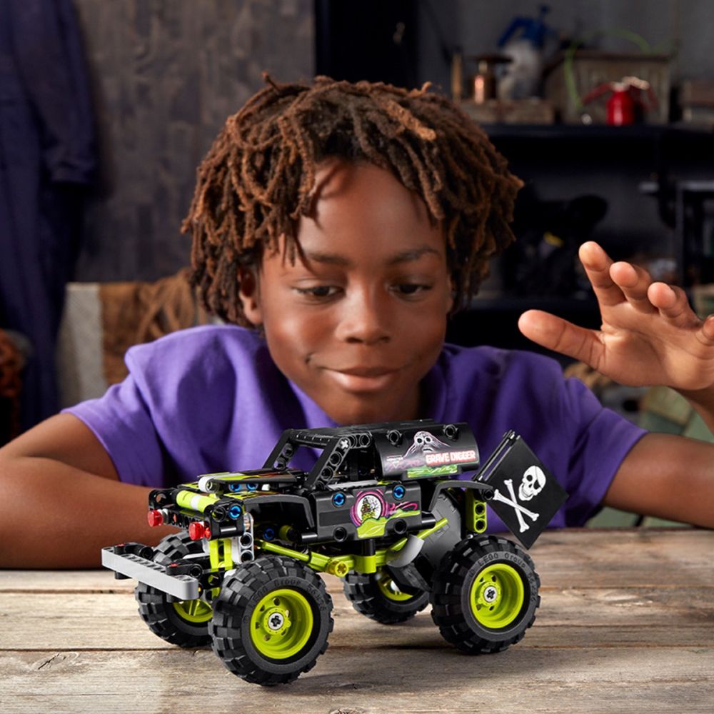 LEGO® Technic - Monster Jam Grave Digger (42118)