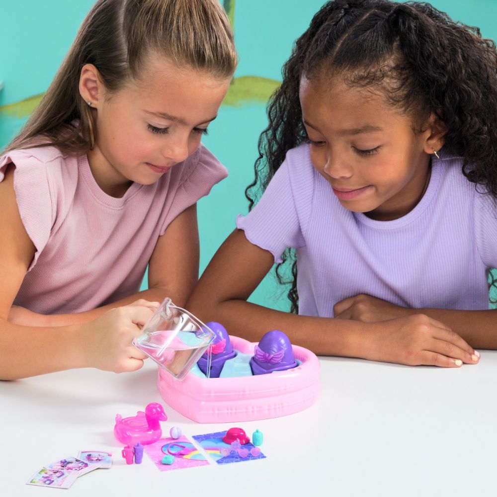 Комплект за игра с 2 фигурки, Hatchimals, Парти край басейна, 6072786